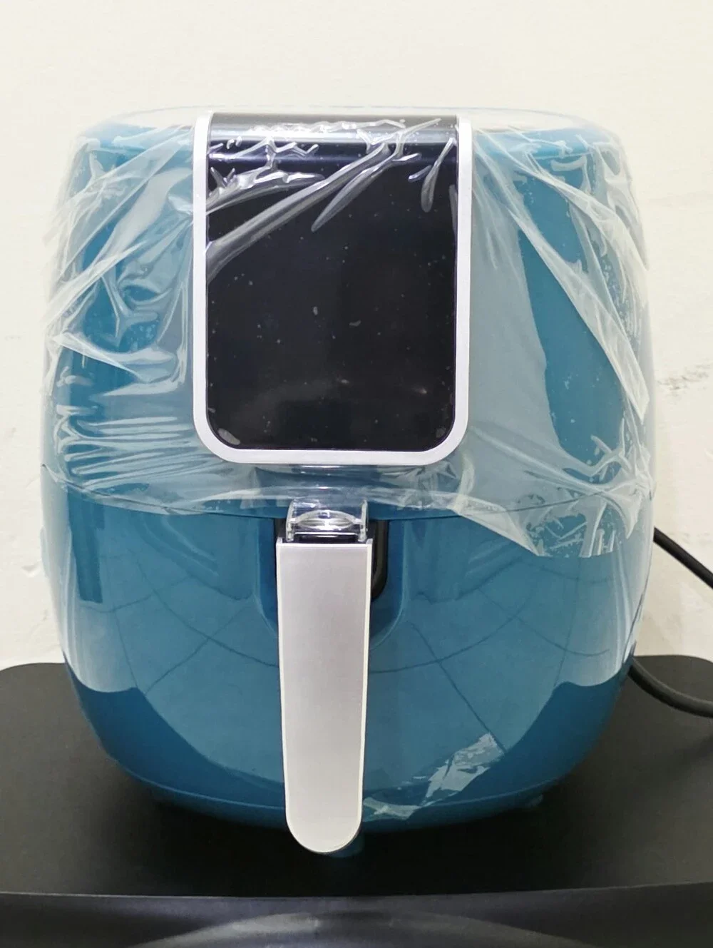 New Teal Elite Bistro 5.6-Quart Digital Touchscreen Air Fryer by Maxi-Matic